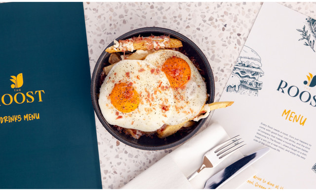 &Epsilon;&mu;&pi;&epsilon;&iota;&rho;ί&alpha; street food &sigma;&tau;&omicron; The Roost &tau;&omicron;&upsilon; Limassol Greens