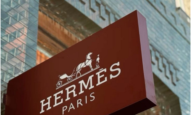 A&upsilon;&tau;έ&sigmaf; &epsilon;ί&nu;&alpha;&iota; &omicron;&iota; &pi;&iota;&omicron; &pi;&rho;&omicron;&sigma;&iota;&tau;έ&sigmaf; &tau;&sigma;ά&nu;&tau;&epsilon;&sigmaf;&nbsp;Herm&egrave;s (&Phi;&Omega;&Tau;&Omicron;)