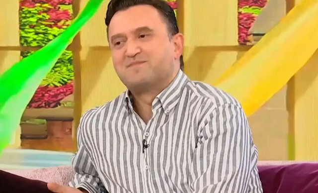 &Alpha;&rho;&gamma;ύ&rho;&eta;&sigmaf; &Alpha;&gamma;&gamma;έ&lambda;&omicron;&upsilon; &gamma;&iota;&alpha; &tau;&omicron; reunion &tau;&omicron;&upsilon; &Pi;&alpha;&rho;ά &Pi;έ&nu;&tau;&epsilon;: &laquo;Ή&tau;&alpha;&nu; &sigma;&alpha;&nu; &nu;&alpha; &kappa;&omicron;&rho;&omicron;ϊ&delta;έ&psi;&alpha;&mu;&epsilon; &lambda;ί&gamma;&omicron;&hellip;&raquo;