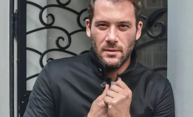 &Alpha;&nu;&tau;ί&nu;&omicron;&omicron;&sigmaf; &Alpha;&lambda;&mu;&pi;ά&nu;&eta;&sigmaf;: &laquo;&Tau;&omicron; &sigma;ώ&mu;&alpha; &pi;&omicron;&nu;&omicron;ύ&sigma;&epsilon; &mu;ό&nu;&omicron; &tau;&omicron;&upsilon;&raquo; &ndash; &Sigma;&upsilon;&gamma;&kappa;&iota;&nu;&epsilon;ί &eta; &alpha;&nu;ά&rho;&tau;&eta;&sigma;&eta; &gamma;&iota;&alpha; &tau;&eta; &mu;ά&chi;&eta; &tau;&omicron;&upsilon; &mu;&epsilon; &tau;&omicron;&nu; &kappa;&alpha;&rho;&kappa;ί&nu;&omicron; (&Phi;&Omega;&Tau;&Omicron;)