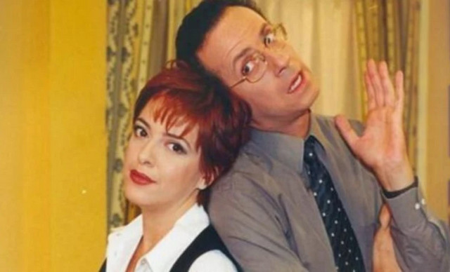 Έ&phi;&upsilon;&gamma;&epsilon; &pi;&alpha;&sigma;ί&gamma;&nu;&omega;&sigma;&tau;&eta; &eta;&theta;&omicron;&pi;&omicron;&iota;ό&sigmaf; &alpha;&pi;ό &tau;&omicron; &Kappa;&omega;&nu;&sigma;&tau;&alpha;&nu;&tau;ί&nu;&omicron;&upsilon; &kappa;&alpha;&iota; &Epsilon;&lambda;έ&nu;&eta;&sigmaf;