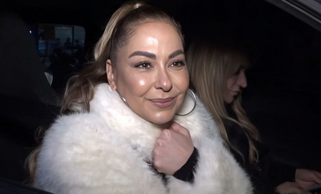 &Mu;&epsilon;&lambda;ί&nu;&alpha; &Alpha;&sigma;&lambda;&alpha;&nu;ί&delta;&omicron;&upsilon;: &Eta; &epsilon;&xi;&omicron;&mu;&omicron;&lambda;ό&gamma;&eta;&sigma;&eta; &gamma;&iota;&alpha; &tau;&omicron; &sigma;&omicron;&beta;&alpha;&rho;ό &pi;&rho;ό&beta;&lambda;&eta;&mu;&alpha; &upsilon;&gamma;&epsilon;ί&alpha;&sigmaf; &pi;&omicron;&upsilon; &alpha;&nu;&tau;&iota;&mu;&epsilon;&tau;ώ&pi;&iota;&sigma;&epsilon;