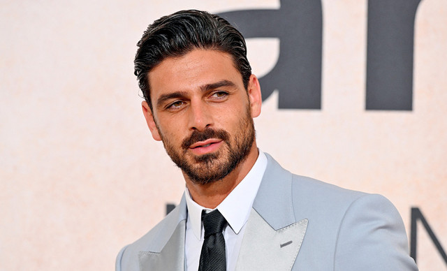 &Eta; &nu;έ&alpha; &phi;&omega;&tau;&omicron;&gamma;&rho;&alpha;&phi;ί&alpha; &tau;&omicron;&upsilon; &Mu;&iota;&kappa;έ&lambda;&epsilon; &Mu;&omicron;&rho;ό&nu;&epsilon; &pi;&omicron;&upsilon; &ldquo;&tau;&rho;έ&lambda;&alpha;&nu;&epsilon;&rdquo; &tau;&omicron; Instagram