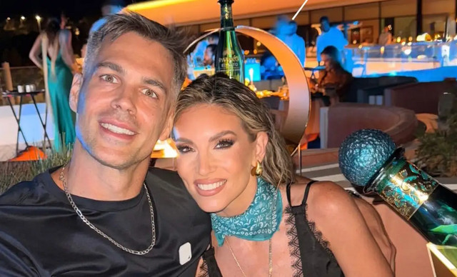 &Pi;&alpha;&nu;&tau;&rho;&epsilon;ύ&epsilon;&tau;&alpha;&iota; &eta; &Omicron;&iota;&kappa;&omicron;&nu;&omicron;&mu;ά&kappa;&omicron;&upsilon; &tau;&omicron;&nu; &Mu;&pi;&rho;&omicron;ύ&nu;&omicron;! &Alpha;&upsilon;&tau;ό &epsilon;ί&nu;&alpha;&iota; &tau;&omicron; &nu;&eta;&sigma;ί &kappa;&alpha;&iota; &tau;&omicron; &mu;έ&rho;&omicron;&sigmaf; &tau;&omicron;&upsilon; &gamma;ά&mu;&omicron;&upsilon; (&Phi;&Omega;&Tau;&Omicron;)