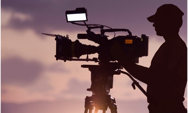 &Pi;&alpha;&sigma;ί&gamma;&nu;&omega;&sigma;&tau;&omicron;&sigmaf; &eta;&theta;&omicron;&pi;&omicron;&iota;ό&sigmaf; &xi;&upsilon;&lambda;&omicron;&kappa;ό&pi;&eta;&sigma;&epsilon; &gamma;&epsilon;ί&tau;&omicron;&nu;&alpha; &mu;&pi;&rho;&omicron;&sigma;&tau;ά &sigma;&tau;&alpha; &pi;&alpha;&iota;&delta;&iota;ά &tau;&omicron;&upsilon; &ndash; &Pi;&omicron;&iota;&omicron;&sigmaf; &omicron; &lambda;ό&gamma;&omicron;&sigmaf;; (&Beta;&Iota;&Nu;&Tau;&Epsilon;&Omicron;)