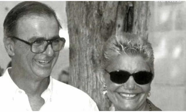 &Mu;&alpha;&rho;&iota;&nu;έ&lambda;&lambda;&alpha;: &Omicron; &theta;&upsilon;&epsilon;&lambda;&lambda;ώ&delta;&eta;&sigmaf; έ&rho;&omega;&tau;&alpha;&sigmaf; &mu;&epsilon; &tau;&omicron;&nu; &Phi;&rho;έ&nu;&tau;&upsilon; &Sigma;&epsilon;&rho;&pi;&iota;έ&rho;&eta; &kappa;&alpha;&iota; &omicron; &tau;&rho;&alpha;&gamma;&iota;&kappa;ό&sigmaf; &tau;&omicron;&upsilon; &theta;ά&nu;&alpha;&tau;&omicron;&sigmaf;