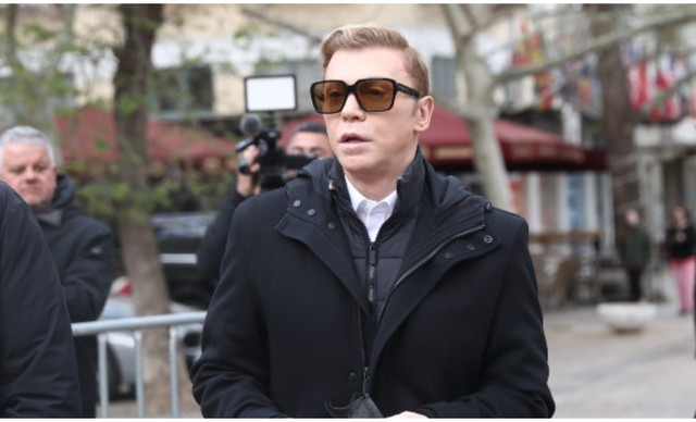 &Kappa;&eta;&delta;&epsilon;ί&alpha; &Mu;&alpha;&rho;&iota;&nu;έ&lambda;&lambda;&alpha;&sigmaf;: &Tau;&rho;&alpha;&gamma;&iota;&kappa;ή &phi;&iota;&gamma;&omicron;ύ&rho;&alpha; &omicron; &Tau;ά&kappa;&eta;&sigmaf; &Zeta;&alpha;&chi;&alpha;&rho;ά&tau;&omicron;&sigmaf; &ndash; &Sigma;&kappa;&upsilon;&mu;&mu;έ&nu;&omicron;&sigmaf; &pi;ά&nu;&omega; &alpha;&pi;ό &tau;&omicron; &phi;έ&rho;&epsilon;&tau;&rho;ό &tau;&eta;&sigmaf; (&Phi;&Omega;&Tau;&Omicron;)