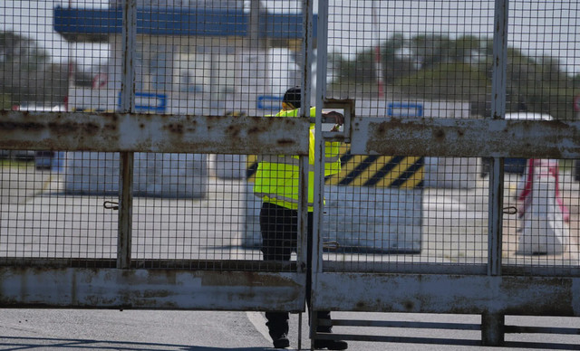 Info: &Pi;ύ&rho;&alpha;&upsilon;&lambda;&omicron; &kappa;&alpha;&iota; drone &pi;&rho;&omicron;&sigmaf; &tau;&eta;&nu; &Kappa;ύ&pi;&rho;&omicron; &alpha;&nu;&alpha;&chi;&alpha;ί&tau;&iota;&sigma;&alpha;&nu; &tau;&alpha; &beta;&rho;&epsilon;&tau;&alpha;&nu;&iota;&kappa;ά &mu;&alpha;&chi;&eta;&tau;&iota;&kappa;ά