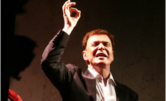 &Gamma;&iota;ώ&rho;&gamma;&omicron;&sigmaf; &Mu;&alpha;&rho;ί&nu;&omicron;&sigmaf;: &Alpha;&upsilon;&tau;ή ή&tau;&alpha;&nu; &eta; &epsilon;&pi;&iota;&theta;&upsilon;&mu;ί&alpha; &pi;&omicron;&upsilon; &epsilon;ί&chi;&epsilon; &gamma;&iota;&alpha; &tau;&eta;&nu; &kappa;&eta;&delta;&epsilon;ί&alpha; &tau;&omicron;&upsilon;