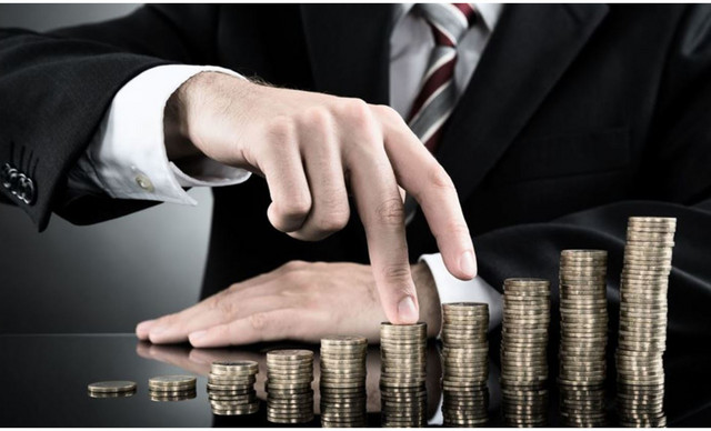 &Alpha;&upsilon;&tau;&omicron;ί &epsilon;ί&nu;&alpha;&iota; &omicron;&iota; &pi;&iota;&omicron; 10 &pi;&lambda;&omicron;ύ&sigma;&iota;&omicron;&iota; ά&nu;&theta;&rho;&omega;&pi;&omicron;&iota; &sigma;&tau;&eta;&nu; &Kappa;ύ&pi;&rho;&omicron; &sigma;ύ&mu;&phi;&omega;&nu;&alpha; &mu;&epsilon; &tau;&eta;&nu; &lambda;ί&sigma;&tau;&alpha; Forbes