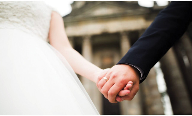 &Pi;&alpha;&sigma;ί&gamma;&nu;&omega;&sigma;&tau;&omicron;&sigmaf; &Kappa;ύ&pi;&rho;&iota;&omicron;&sigmaf; &tau;&rho;&alpha;&gamma;&omicron;&upsilon;&delta;&iota;&sigma;&tau;ή&sigmaf; &epsilon;&tau;&omicron;&iota;&mu;ά&zeta;&epsilon;&tau;&alpha;&iota; &nu;&alpha; &pi;&alpha;&nu;&tau;&rho;&epsilon;&upsilon;&tau;&epsilon;ί