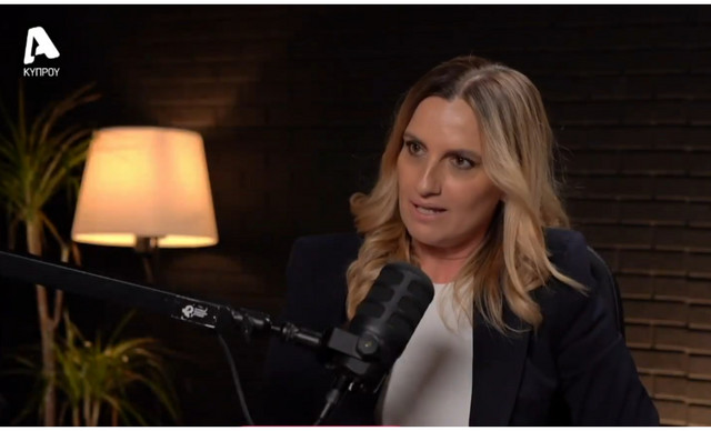 &Gamma;&omega;&gamma;ώ &Alpha;&lambda;&epsilon;&xi;&alpha;&nu;&delta;&rho;&iota;&nu;&omicron;ύ: &Eta; &alpha;&nu;&tau;ί&delta;&rho;&alpha;&sigma;ή &tau;&eta;&sigmaf; &sigma;&tau;&omicron;&nu; &tau;ί&tau;&lambda;&omicron; &laquo;&sigma;ύ&zeta;&upsilon;&gamma;&omicron;&sigmaf; &tau;&omicron;&upsilon; &Delta;&eta;&mu;ά&rho;&chi;&omicron;&upsilon;&raquo; (&Beta;&Iota;&Nu;&Tau;&Epsilon;&Omicron;)