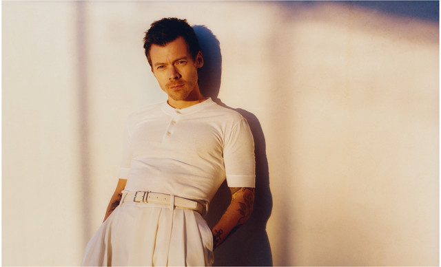 Calvin Klein: Έ&nu;&tau;&upsilon;&sigma;&epsilon; &tau;&omicron;&nu; Harry Styles &gamma;&iota;&alpha; &tau;&eta;&nu; &pi;&rho;&omicron;ώ&theta;&eta;&sigma;&eta; &tau;&omicron;&upsilon; &kappa;&alpha;&iota;&nu;&omicron;ύ&rho;&iota;&omicron;&upsilon; &tau;&omicron;&upsilon; album &ldquo;Kiss All the Time. Disco, occasionally&rdquo;