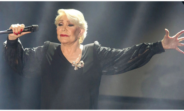 &Mu;&alpha;&rho;&iota;&nu;έ&lambda;&lambda;&alpha;: &Tau;&omicron; &tau;&epsilon;&lambda;&epsilon;&upsilon;&tau;&alpha;ί&omicron; &tau;&rho;&alpha;&gamma;&omicron;ύ&delta;&iota; &pi;&rho;&iota;&nu; &tau;&eta;&nu; &kappa;&alpha;&tau;ά&rho;&rho;&epsilon;&upsilon;&sigma;&eta; &kappa;&alpha;&iota; &eta; &lambda;&epsilon;&pi;&tau;&omicron;&mu;έ&rho;&epsilon;&iota;&alpha; &pi;&omicron;&upsilon; &alpha;&nu;&alpha;&tau;&rho;&iota;&chi;&iota;ά&zeta;&epsilon;&iota;