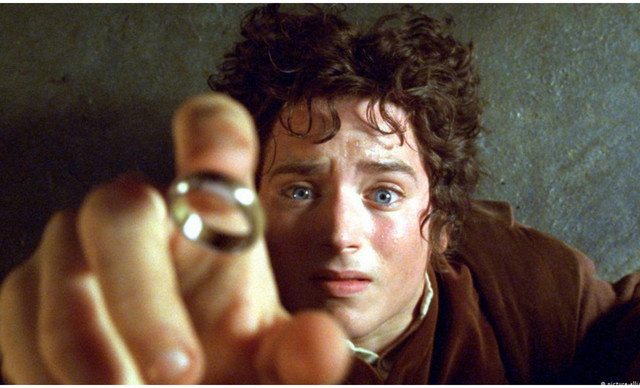 &Alpha;&nu;&alpha;&kappa;&omicron;&iota;&nu;ώ&theta;&eta;&kappa;&epsilon; &epsilon;&pi;ί&sigma;&eta;&mu;&alpha; &eta; &nu;έ&alpha; &tau;&alpha;&iota;&nu;ί&alpha; &ldquo;The Lord of the Rings&rdquo; 14 &chi;&rho;ό&nu;&iota;&alpha; &mu;&epsilon;&tau;ά