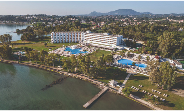 &Pi;&alpha;&sigma;&chi;&alpha;&lambda;&iota;&nu;έ&sigmaf; &alpha;&pi;&omicron;&delta;&rho;ά&sigma;&epsilon;&iota;&sigmaf; &mu;&epsilon; &tau;&eta; Louis Hotels &sigma;&epsilon; &Kappa;ύ&pi;&rho;&omicron; &kappa;&alpha;&iota; &Epsilon;&lambda;&lambda;ά&delta;&alpha;!