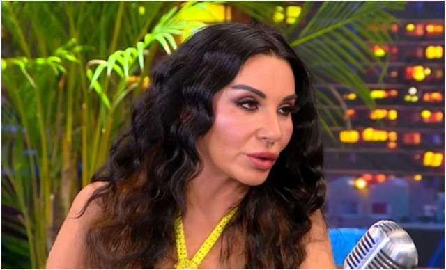 &Beta;&alpha;&rho;ύ &pi;έ&nu;&theta;&omicron;&sigmaf; &gamma;&iota;&alpha; &tau;&eta;&nu; &Pi;ό&pi;&eta; &Mu;&alpha;&lambda;&lambda;&iota;&omega;&tau;ά&kappa;&eta;