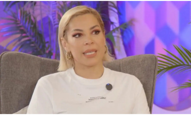 &Sigma;&upsilon;&gamma;&kappa;&lambda;&omicron;&nu;ί&zeta;&epsilon;&iota; &eta; &Mu;&alpha;&rho;&iota;ά&nu;&tau;&alpha; &Pi;&iota;&epsilon;&rho;ί&delta;&eta;: &laquo;&Upsilon;&pi;ή&rho;&xi;&epsilon; &kappa;ά&pi;&omicron;&iota;&alpha; &sigma;&tau;&iota;&gamma;&mu;ή &chi;&epsilon;&iota;&rho;&omicron;&delta;&iota;&kappa;ί&alpha;, ά&nu;&omicron;&iota;&xi;&alpha; &tau;&eta;&nu; &pi;ό&rho;&tau;&alpha; &kappa;&alpha;&iota; έ&phi;&upsilon;&gamma;&alpha;&raquo;