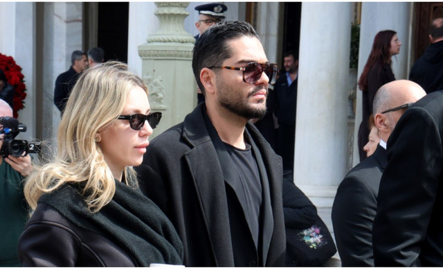 &Gamma;&alpha;&rho;&upsilon;&phi;&alpha;&lambda;&lambda;&iota;ά &Kappa;&alpha;&lambda;&eta;&phi;ώ&nu;&eta;: Ά&gamma;&rho;&iota;&omicron; &kappa;&rho;ά&xi;&iota;&mu;&omicron; &sigma;&tau;&alpha; social&nbsp;media