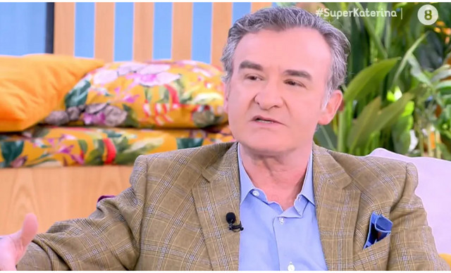 &Nu;ί&kappa;&omicron;&sigmaf; &Omicron;&rho;&phi;&alpha;&nu;ό&sigmaf;: &Sigma;&upsilon;&gamma;&kappa;&iota;&nu;&epsilon;ί &eta; &epsilon;&xi;&omicron;&mu;&omicron;&lambda;ό&gamma;&eta;&sigma;ή &tau;&omicron;&upsilon; &gamma;&iota;&alpha; &tau;&omicron;&nu; ό&gamma;&kappa;&omicron; &sigma;&tau;&omicron; &kappa;&epsilon;&phi;ά&lambda;&iota;