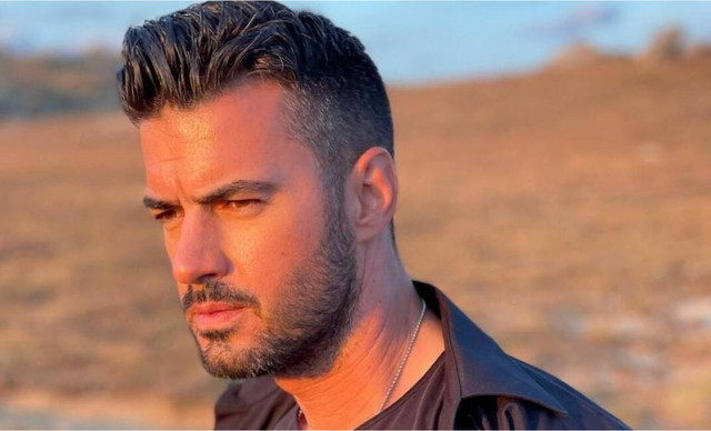 &Gamma;&iota;ά&nu;&nu;&eta;&sigmaf; &Tau;&sigma;&iota;&mu;&iota;&tau;&sigma;έ&lambda;&eta;&sigmaf;: &Eta; &tau;&rho;&upsilon;&phi;&epsilon;&rho;ή &alpha;&nu;ά&rho;&tau;&eta;&sigma;&eta; &gamma;&iota;&alpha; &tau;&eta;&nu; &gamma;&iota;&omicron;&rho;&tau;ή &tau;&eta;&sigmaf; &kappa;ό&rho;&eta;&sigmaf; &tau;&omicron;&upsilon;, &Epsilon;ύ&alpha;&sigmaf; (&Phi;&Omega;&Tau;&Omicron;)