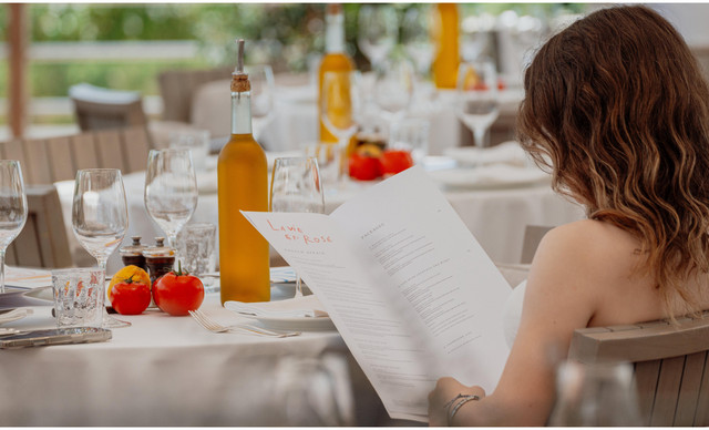 Έ&nu;&alpha; &Pi;ά&sigma;&chi;&alpha; &gamma;&epsilon;&mu;ά&tau;&omicron; &mu;&omicron;&nu;&alpha;&delta;&iota;&kappa;έ&sigmaf; &sigma;&amp