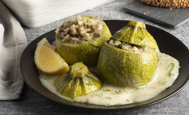 Nό&sigma;&tau;&iota;&mu;&eta; &sigma;&upsilon;&nu;&tau;&alpha;&gamma;ή &gamma;&iota;&alpha; vegan &gamma;&epsilon;&mu;&iota;&sigma;&tau;ά &kappa;&omicron;&lambda;&omicron;&kappa;&upsilon;&theta;ά&kappa;&iota;&alpha; &mu;&epsilon; &sigma;ά&lambda;&tau;&sigma;&alpha; &lambda;&epsilon;&mu;&omicron;&nu;&iota;&omicron;ύ