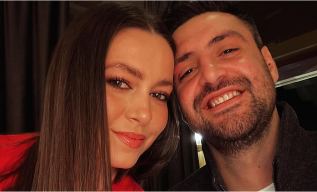 &Epsilon;&beta;&epsilon;&lambda;ί&nu;&alpha; &Sigma;&kappa;ί&tau;&sigma;&kappa;&omicron;: &Eta; &rho;&omicron;&mu;&alpha;&nu;&tau;&iota;&kappa;ή &alpha;&nu;ά&rho;&tau;&eta;&sigma;&eta; &alpha;&pi;ό &tau;&omicron;&nu; &sigma;ύ&nu;&rho;&omicron;&phi;ό &tau;&eta;&sigmaf; &kappa;&alpha;&iota; &tau;&alpha; &laquo;&Chi;&rho;ό&nu;&iota;&alpha; &pi;&omicron;&lambda;&lambda;ά&raquo; &gamma;&iota;&alpha; &tau;&eta;&nu; &gamma;&iota;&omicron;&rho;&tau;ή &tau;&eta;&sigmaf; (&Phi;&Omega;&Tau;&Omicron;)