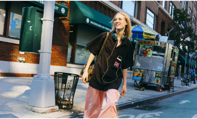 7 must-have &mu;&pi;&lambda;&omicron;&upsilon;&zeta;ά&kappa;&iota;&alpha; &gamma;&iota;&alpha; &nu;&alpha; &alpha;&nu;&alpha;&nu;&epsilon;ώ&sigma;&epsilon;&tau;&epsilon; &kappa;ά&theta;&epsilon; outfit &alpha;&upsilon;&tau;ή &tau;&eta;&nu; ά&nu;&omicron;&iota;&xi;&eta;