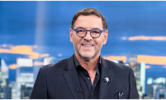 &Gamma;&iota;ώ&rho;&gamma;&omicron;&sigmaf; &Tau;&sigma;&alpha;&gamma;&kappa;&alpha;&rho;ά&kappa;&eta;&sigmaf;: &Omicron;&iota; &pi;&rho;ώ&tau;&epsilon;&sigmaf; &epsilon;&iota;&kappa;ό&nu;&epsilon;&sigmaf; &alpha;&pi;ό &tau;&eta;&nu; ά&phi;&iota;&xi;&eta; &sigma;&tau;&omicron;&nu; &alpha;&nu;&alpha;&kappa;&rho;&iota;&tau;ή (&Phi;&Omega;&Tau;&Omicron;)