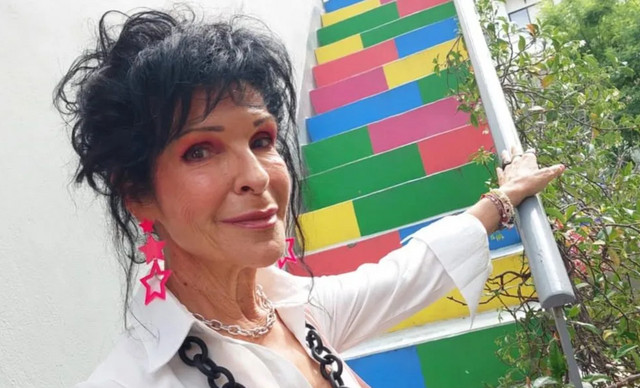 &Sigma;&omicron;&phi;ί&alpha; &Beta;ό&sigma;&sigma;&omicron;&upsilon;: &Xi;&epsilon;&sigma;&pi;ά&epsilon;&iota; &gamma;&iota;&alpha; &tau;&omicron;&upsilon;&sigmaf; &nu;έ&omicron;&upsilon;&sigmaf; &kappa;&alpha;&lambda;&lambda;&iota;&tau;έ&chi;&nu;&epsilon;&sigmaf; &ndash; &laquo;&Epsilon;ί&nu;&alpha;&iota; &pi;ά&rho;&alpha; &pi;&omicron;&lambda;ύ &theta;&lambda;&iota;&beta;&epsilon;&rho;ό ό&lambda;&omicron; &alpha;&upsilon;&tau;ό&hellip;&raquo;