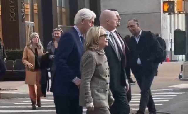 &Mu;&pi;&iota;&lambda; &Kappa;&lambda;ί&nu;&tau;&omicron;&nu; &ndash; &Chi;ί&lambda;&alpha;&rho;&iota; &Kappa;&lambda;ί&nu;&tau;&omicron;&nu;: Viral &tau;&omicron; &beta;ί&nu;&tau;&epsilon;&omicron; &nu;&alpha; &sigma;&pi;&rho;ώ&chi;&nu;&epsilon;&iota; &tau;&eta; &sigma;ύ&zeta;&upsilon;&gamma;ό &tau;&omicron;&upsilon; &sigma;&epsilon; &delta;&iota;ά&beta;&alpha;&sigma;&eta; &pi;&epsilon;&zeta;ώ&nu; &sigma;&tau;&eta; &Nu;έ&alpha; &Upsilon;ό&rho;&kappa;&eta;