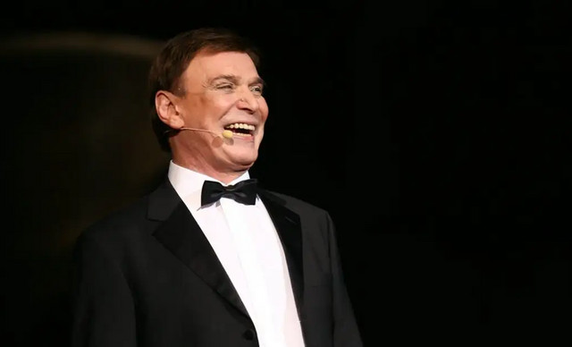 &Gamma;&iota;ώ&rho;&gamma;&omicron;&sigmaf; &Mu;&alpha;&rho;ί&nu;&omicron;&sigmaf;: &Alpha;&upsilon;&tau;ή ή&tau;&alpha;&nu; &eta; &tau;&epsilon;&lambda;&epsilon;&upsilon;&tau;&alpha;ί&alpha; &epsilon;&mu;&phi;ά&nu;&iota;&sigma;&eta; &pi;&rho;&iota;&nu; &alpha;&pi;ό &tau;&omicron;&nu; &theta;ά&nu;&alpha;&tau;ό &tau;&omicron;&upsilon;