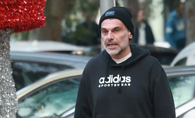 &Sigma;&upsilon;&gamma;&kappa;&lambda;&omicron;&nu;ί&zeta;&epsilon;&iota; &eta; &phi;&omega;&tau;&omicron;&gamma;&rho;&alpha;&phi;ί&alpha; &tau;&omicron;&upsilon; &Tau;ό&nu;&upsilon; &Mu;&alpha;&upsilon;&rho;ί&delta;&eta; &mu;&epsilon; &tau;&omicron;&nu; &pi;&alpha;&tau;έ&rho;&alpha; &tau;&omicron;&upsilon; &sigma;&tau;&omicron; &nu;&omicron;&sigma;&omicron;&kappa;&omicron;&mu;&epsilon;ί&omicron; (&Phi;&Omega;&Tau;&Omicron;)