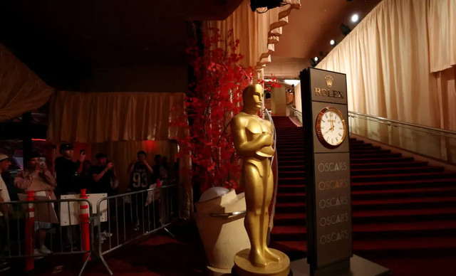 Oscars: &Omicron;&iota; &upsilon;&pi;&omicron;&psi;&eta;&phi;&iota;ό&tau;&eta;&tau;&epsilon;&sigmaf; &kappa;&alpha;&iota; &tau;&alpha; &phi;&alpha;&beta;&omicron;&rho;ί &gamma;&iota;&alpha; &tau;&eta;&nu; &alpha;&pi;&omicron;&psi;&iota;&nu;ή &beta;&rho;&alpha;&delta;&iota;ά &ndash; &Tau;&omicron; &beta;&lambda;έ&mu;&mu;&alpha; &mu;&alpha;&sigmaf; &sigma;&tau;&omicron;&nu; &Gamma;&iota;ώ&rho;&gamma;&omicron; &Lambda;ά&nu;&theta;&iota;&mu;&omicron;