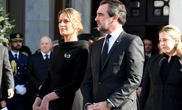 &Tau;&alpha;&tau;&iota;ά&nu;&alpha; &Mu;&pi;&lambda;ά&tau;&nu;&iota;&kappa;: A&upsilon;&tau;ό&sigmaf; &epsilon;ί&nu;&alpha;&iota; &omicron; &lambda;ό&gamma;&omicron;&sigmaf; &pi;&omicron;&upsilon; έ&mu;&epsilon;&iota;&nu;&epsilon; &sigma;&tau;&eta;&nu; &Epsilon;&lambda;&lambda;ά&delta;&alpha; &mu;&epsilon;&tau;ά &tau;&omicron; &delta;&iota;&alpha;&zeta;ύ&gamma;&iota;&omicron; &alpha;&pi;ό &tau;&omicron;&nu; &Nu;&iota;&kappa;ό&lambda;&alpha;&omicron; &Nu;&tau;&epsilon; &Gamma;&kappa;&rho;&epsilon;&sigmaf;