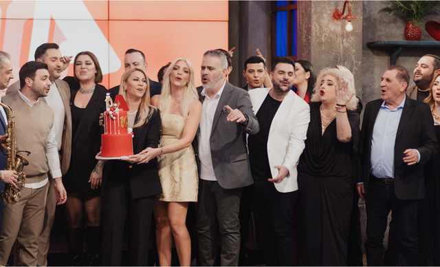 &laquo;&Pi;&alpha;&rho;&alpha;&delta;&omicron;&sigma;&iota;&alpha;&kappa;ή &Beta;&rho;&alpha;&delta;&iota;ά&raquo;: &Alpha;&gamma;&alpha;&pi;&eta;&mu;έ&nu;&alpha; &pi;&rho;ό&sigma;&omega;&pi;&alpha; &tau;&omicron;&upsilon; ALPHA &Kappa;ύ&pi;&rho;&omicron;&upsilon; &gamma;&iota;ό&rho;&tau;&alpha;&sigma;&alpha;&nu; &mu;&epsilon; &tau;&eta;&nu; &psi;&upsilon;&chi;ή &tau;&omicron;&upsilon;&sigmaf; &tau;&alpha; 10&alpha; &tau;&omicron;&upsilon; &gamma;&epsilon;&nu;έ&theta;&lambda;&iota;&alpha;