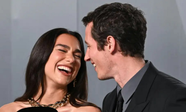 &Pi;&alpha;&nu;&tau;&rho;&epsilon;ύ&epsilon;&tau;&alpha;&iota; &eta; Dua Lipa &ndash; &Alpha;&upsilon;&tau;ό&sigmaf; &epsilon;ί&nu;&alpha;&iota; &omicron; &sigma;ύ&nu;&tau;&rho;&omicron;&phi;ό&sigmaf; &tau;&eta;&sigmaf; &kappa;&alpha;&iota; &eta; &eta;&mu;&epsilon;&rho;&omicron;&mu;&eta;&nu;ί&alpha; &tau;&omicron;&upsilon; &gamma;ά&mu;&omicron;&upsilon;