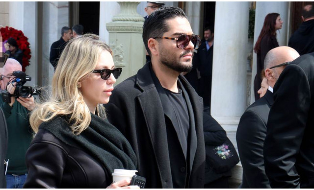 &Gamma;&alpha;&rho;&upsilon;&phi;&alpha;&lambda;&lambda;&iota;ά &Kappa;&alpha;&lambda;&eta;&phi;ώ&nu;&eta;: &Eta; &pi;&rho;ώ&tau;&eta; &alpha;&nu;ά&rho;&tau;&eta;&sigma;ή &tau;&eta;&sigmaf; &mu;&epsilon;&tau;ά &tau;&omicron;&nu; &sigma;ά&lambda;&omicron; &mu;&epsilon; &tau;&eta;&nu; &epsilon;&mu;&phi;ά&nu;&iota;&sigma;ή &tau;&eta;&sigmaf; &sigma;&tau;&eta;&nu; &kappa;&eta;&delta;&epsilon;ί&alpha; &tau;&eta;&sigmaf; &Mu;&alpha;&rho;&iota;&nu;έ&lambda;&lambda;&alpha;&sigmaf;