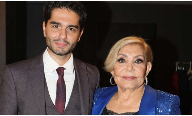 Ό&tau;&alpha;&nu; &eta; &Mu;&alpha;&rho;&iota;&nu;έ&lambda;&lambda;&alpha; &pi;έ&tau;&alpha;&xi;&epsilon; έ&xi;&omega; &tau;&omicron;&nu; &Mu;ά&sigma;&tau;&omicron;&rho;&alpha; &alpha;&pi;ό &tau;&eta; &sigma;&upsilon;&nu;&alpha;&upsilon;&lambda;ί&alpha; &sigma;&tau;&omicron; &Eta;&rho;ώ&delta;&epsilon;&iota;&omicron;