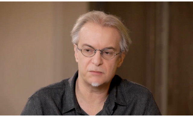 &Pi;&alpha;&sigma;&chi;&alpha;&lambda;ί&delta;&eta;&sigmaf;: &laquo;&Omicron; &Mu;&iota;&kappa;&rho;&omicron;ύ&tau;&sigma;&iota;&kappa;&omicron;&sigm