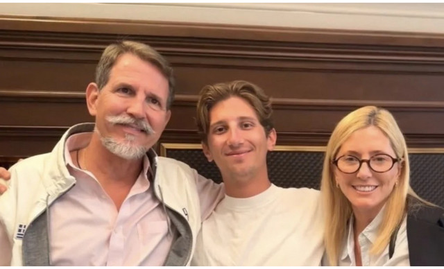 &Pi;&alpha;ύ&lambda;&omicron;&sigmaf; &Nu;&tau;&epsilon; &Gamma;&kappa;&rho;&epsilon;&sigmaf; &Mu;&alpha;&rho;ί &Sigma;&alpha;&nu;&tau;ά&lambda;