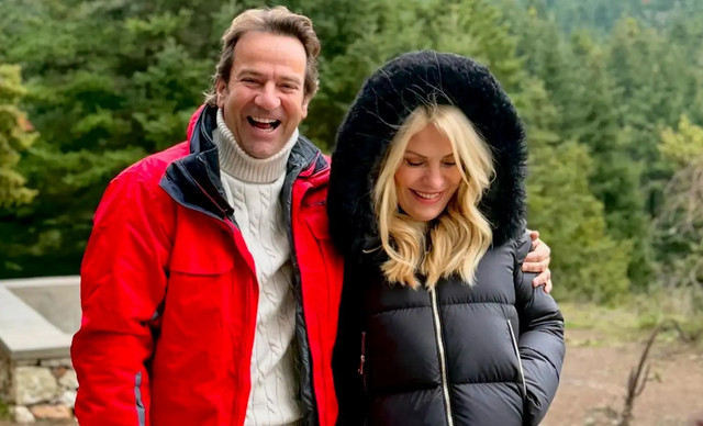 &Epsilon;&lambda;έ&nu;&eta; &Mu;&epsilon;&nu;&epsilon;&gamma;ά&kappa;&eta;: &Pi;ά&sigma;&chi;&alpha; &sigma;&tau;&eta; &Sigma;&epsilon;&beta;ί&lambda;&lambda;&eta; &alpha;&gamma;&kappa;&alpha;&lambda;&iota;ά &mu;&epsilon; &tau;&omicron;&nu; &Mu;ά&kappa;&eta; &Pi;&alpha;&nu;&tau;&zeta;ό&pi;&omicron;&upsilon;&lambda;&omicron; (&Phi;&Omega;&Tau;&Omicron;)