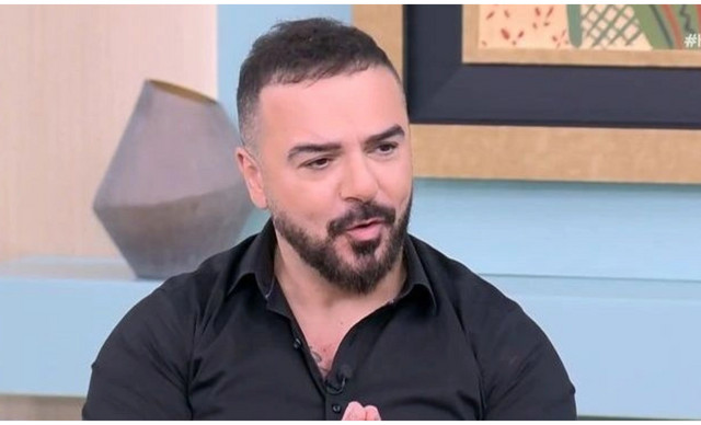 &Tau;&rho;&iota;&alpha;&nu;&tau;ά&phi;&upsilon;&lambda;&lambda;&omicron;&sigmaf; &gamma;&iota;&alpha; &tau;&omicron;&nu; &chi;&omega;&rho;&iota;&sigma;&mu;ό &tau;&omicron;&upsilon;: &laquo;&Epsilon;&gamma;ώ έ&phi;&tau;&alpha;&iota;&xi;&alpha;&hellip; Έ&delta;&epsilon;&iota;&xi;&alpha; &alpha;&delta;&iota;&alpha;&phi;&omicron;&rho;ί&alpha;&raquo;