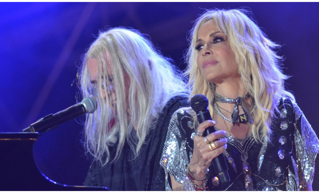 &Omicron; &iota;&delta;&iota;&omicron;&kappa;&tau;ή&tau;&eta;&sigmaf; &tau;&omicron;&upsilon; Hotel &Epsilon;&rho;&mu;&omicron;ύ &laquo;&sigma;&pi;ά&epsilon;&iota; &tau;&eta; &sigma;&iota;&omega;&pi;ή &tau;&omicron;&upsilon;&raquo; &gamma;&iota;&alpha; &tau;&eta;&nu; &alpha;&pi;&omicron;&chi;ώ&rho;&eta;&sigma;&eta; &tau;&eta;&sigmaf; &Beta;ί&sigma;&sigma;&eta;