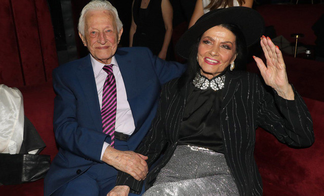 &Zeta;&omega;&zeta;ώ &Sigma;&alpha;&pi;&omicron;&upsilon;&nu;&tau;&zeta;ά&kappa;&eta;: &Gamma;&iota;&alpha;&tau;ί &delta;&epsilon;&nu; έ&chi;&epsilon;&iota; &mu;ά&theta;&epsilon;&iota; 3 &mu;ή&nu;&epsilon;&sigmaf; &mu;&epsilon;&tau;ά &tau;&omicron;&nu; &theta;ά&nu;&alpha;&tau;&omicron; &tau;&omicron;&upsilon; &sigma;&upsilon;&nu;&tau;&rho;ό&phi;&omicron;&upsilon; &tau;&eta;&sigmaf;;