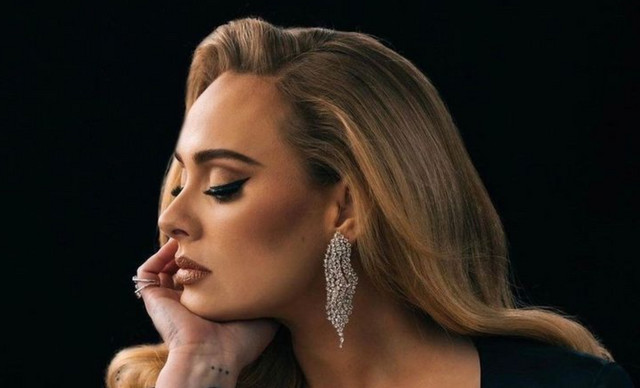 Adele: E&pi;&iota;&sigma;&tau;&rho;έ&phi;&epsilon;&iota; &sigma;&tau;&omicron; &sigma;&tau;&omicron;ύ&nu;&tau;&iota;&omicron; &eta;&chi;&omicron;&gamma;&rho;ά&phi;&eta;&sigma;&eta;&sigmaf; &mu;&epsilon;&tau;ά &alpha;&pi;ό &pi;έ&nu;&tau;&epsilon; &chi;&rho;ό&nu;&iota;&alpha;