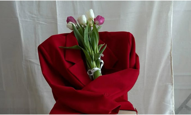 4 fashion items &pi;&omicron;&upsilon; &lambda;ύ&nu;&omicron;&upsilon;&nu; &tau;&omicron; &alpha;&iota;ώ&nu;&iota;&omicron; &laquo;&tau;&iota; &nu;&alpha; &phi;&omicron;&rho;έ&sigma;&omega; &sigma;ή&mu;&epsilon;&rho;&alpha;;&raquo; (&Phi;&Omega;&Tau;&Omicron;)