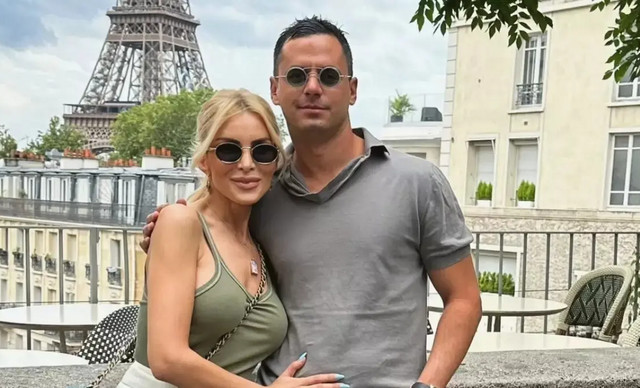 &Pi;&alpha;&nu;&alpha;&gamma;&iota;ώ&tau;&eta;&sigmaf; &Kappa;&omicron;&upsilon;&tau;&sigma;&omicron;&upsilon;&mu;&pi;ή&sigmaf;: &Eta; &pi;&rho;ώ&tau;&eta; &phi;&omega;&tau;&omicron;&gamma;&rho;&alpha;&phi;ί&alpha; &mu;&epsilon; &tau;&omicron; &kappa;&omicron;&rho;&iota;&tau;&sigma;ά&kappa;&iota; &tau;&omicron;&upsilon;