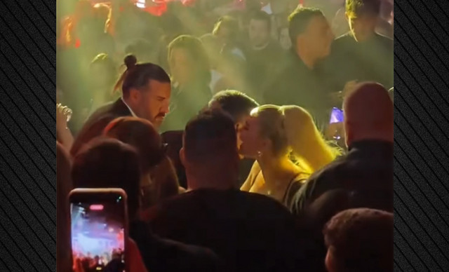 &Eta; &sigma;&tau;&iota;&gamma;&mu;ή &pi;&omicron;&upsilon; &eta; &Tau;&omicron;ύ&nu;&eta; &zeta;&eta;&tau;ά &phi;&omicron;&rho;&tau;&iota;&sigma;&mu;έ&nu;&eta; &nu;&alpha; &delta;&iota;ώ&xi;&omicron;&upsilon;&nu; &alpha;&pi;ό &tau;&alpha; &mu;&pi;&omicron;&upsilon;&zeta;&omicron;ύ&kappa;&iota;&alpha; &tau;&omicron;&nu; ά&nu;&tau;&rho;&alpha; &pi;&omicron;&upsilon; &kappa;&alpha;&tau;&alpha;&delta;&iota;&kappa;ά&sigma;&tau;&eta;&kappa;&epsilon; &gamma;&iota;&alpha; &tau;&omicron; &beta;ί&nu;&tau;&epsilon;&omicron;